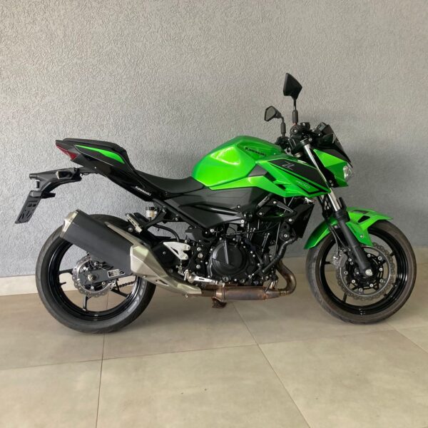 Foto 2 de Kawasaki Z 400 2023/2023